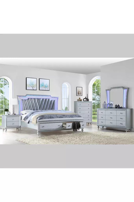 Juego de dormitorio Queen LED plateado con cajones en el pie de cama
